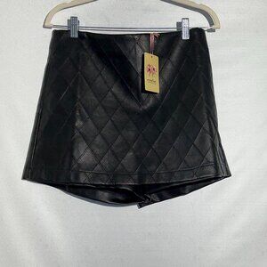 NWT Entro Black Quilted Skort